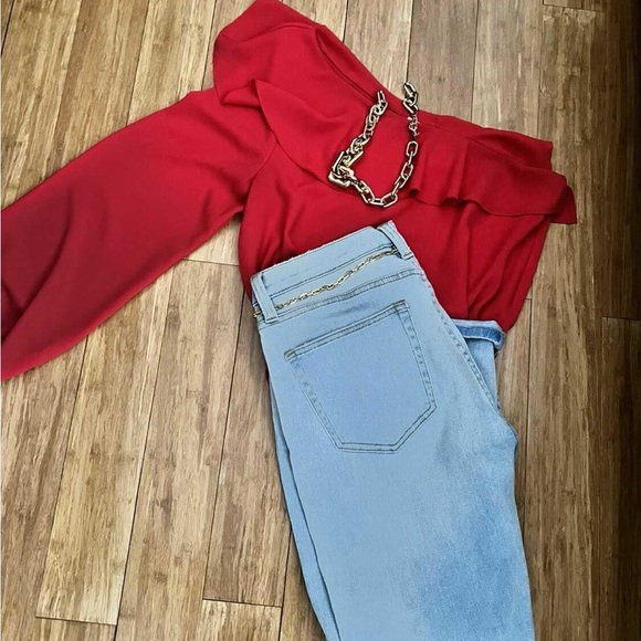 WILFRED ARITZIA One Sleeve Asymmetrical Ruffled Top - Picture 4 of 5